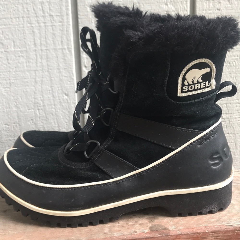 Black Sorel winter boots
